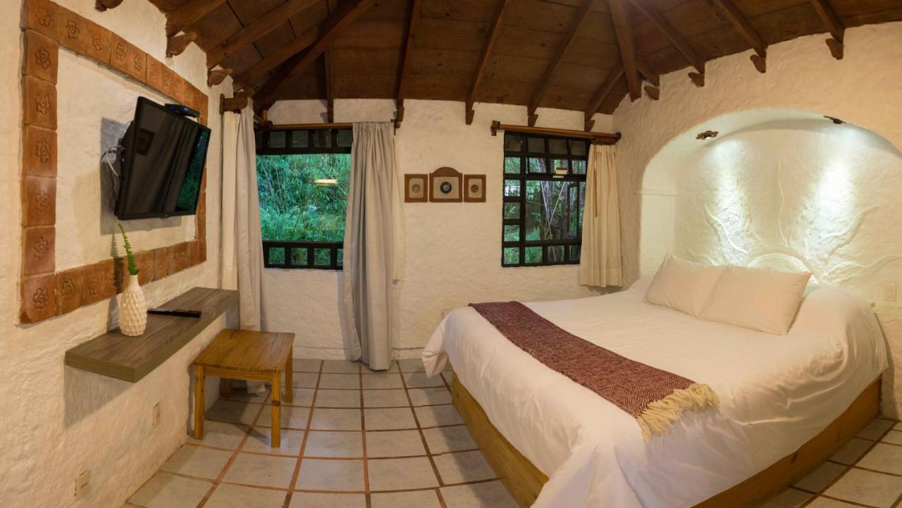 Hotel Bosques Del Sol Suites San Cristóbal de Las Casas Kültér fotó
